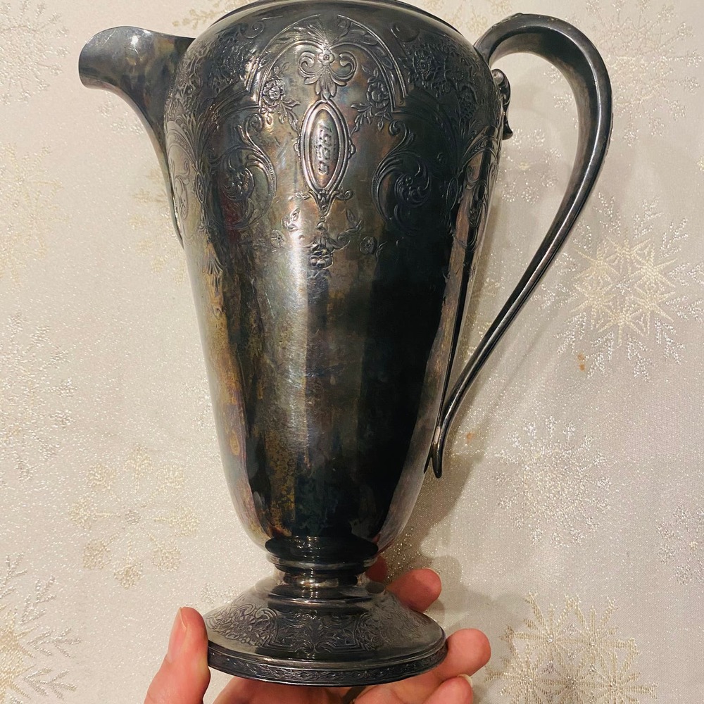 Vintage 1926 Wilcox S.P. Co International Silver Plated Pitcher 32 Oz 10 inch